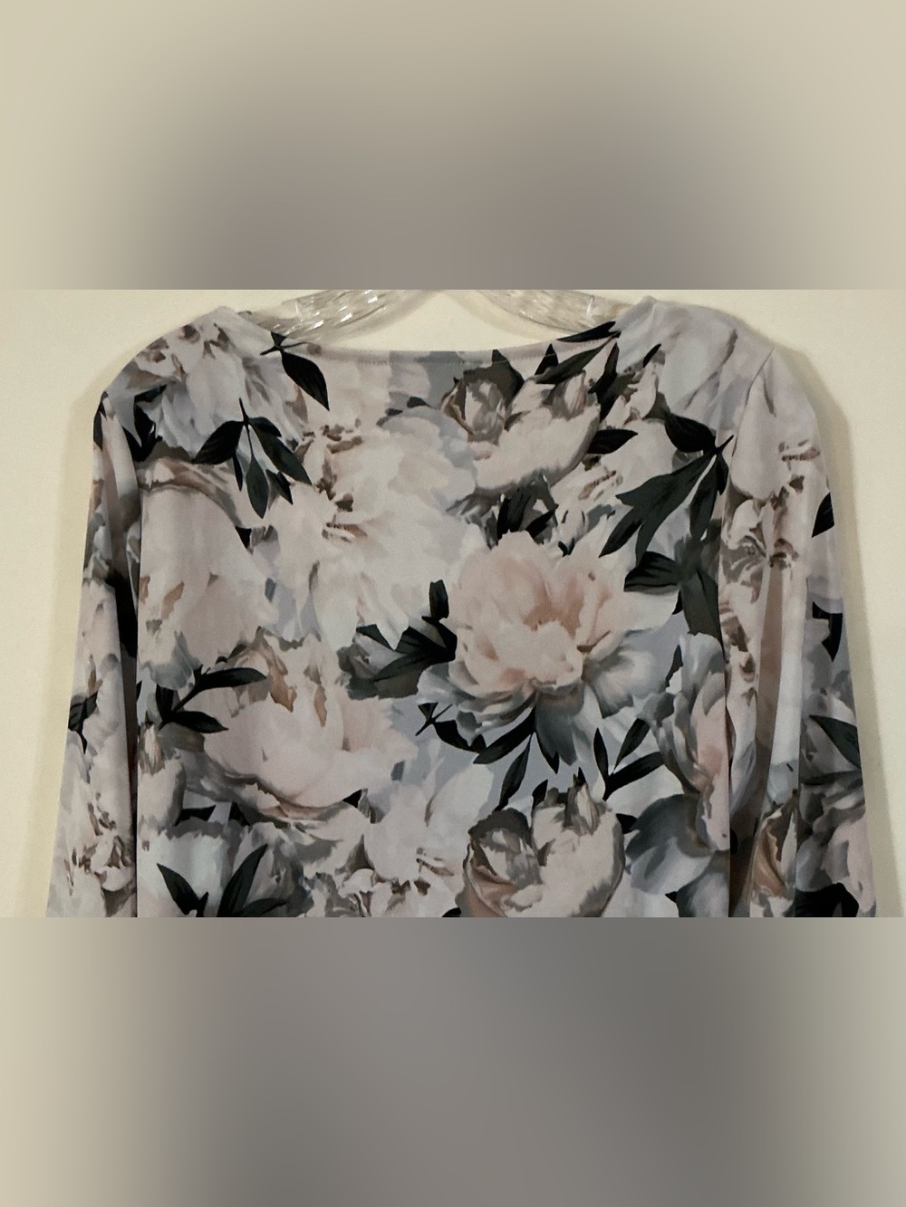 Calvin Klein Long Sleeve Floral Scoop Neck Top in Blush, Gray and Black - Picture 6 of 9